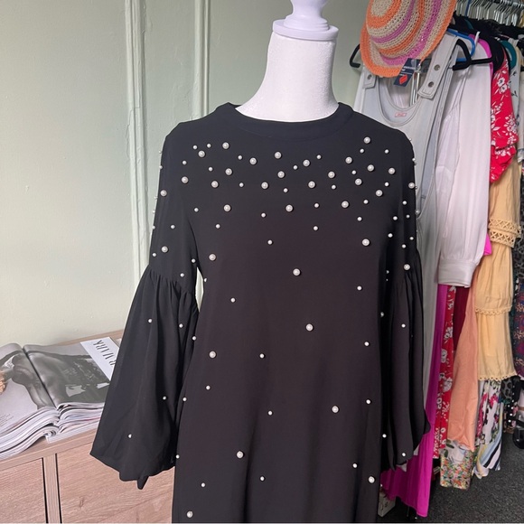 BYRD Modest Black & Ombre Embroidered White Pearl Chiffon Midi Knee-Length Dress - Picture 5 of 16